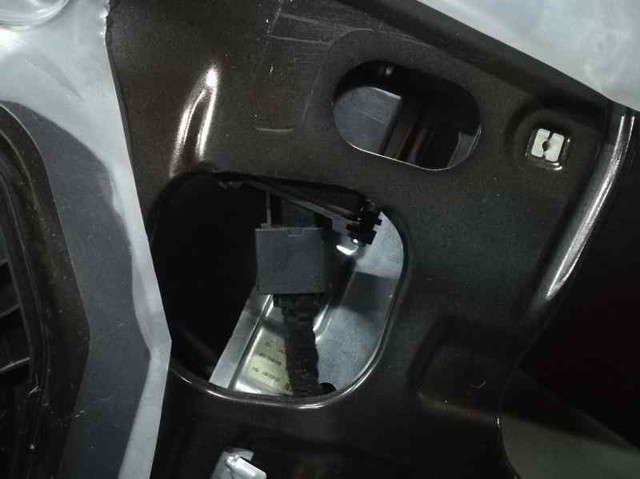 Mechanizm podnoszenia szyby drzwi tylnych prawych 20952724 OPEL