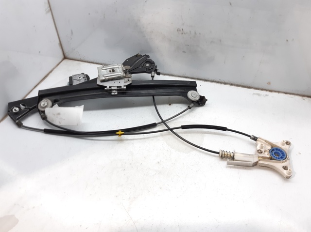 Mechanizm podnoszenia szyby drzwi przednich lewych 2097200746 MERCEDES