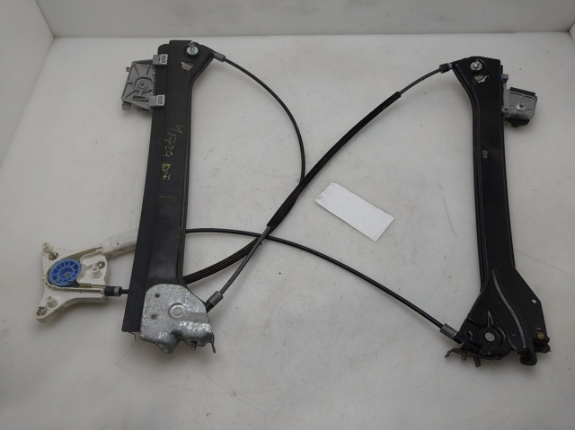 Mechanizm podnoszenia szyby drzwi przednich lewych 2097200746 MERCEDES