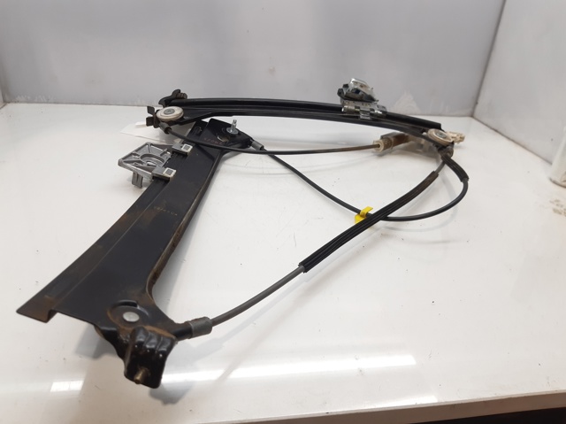Mechanizm podnoszenia szyby drzwi przednich lewych 2097200746 MERCEDES