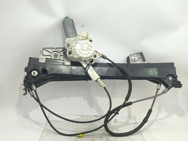 Mechanizm podnoszenia szyby drzwi przednich prawych 2097200846 MERCEDES