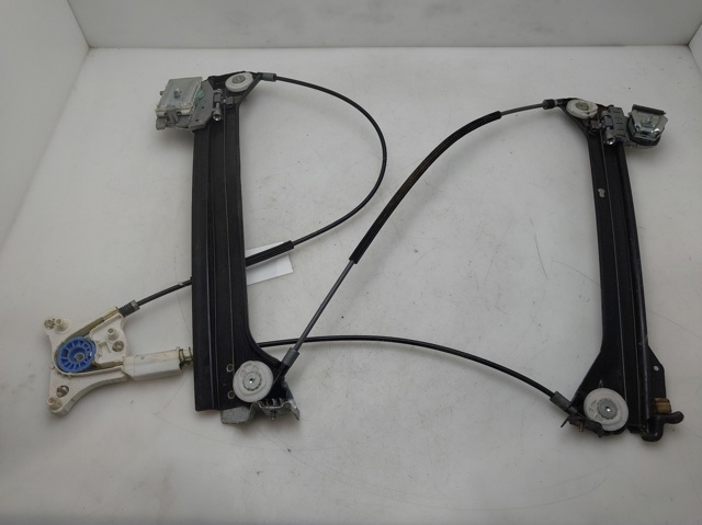 Mechanizm podnoszenia szyby drzwi przednich prawych 2097200846 MERCEDES