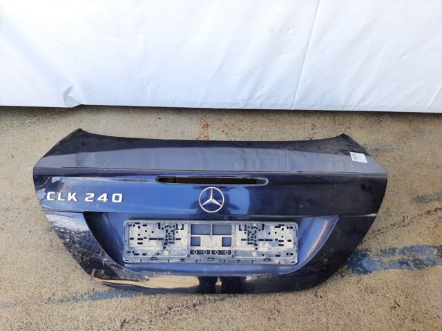 Klapa bagażnika 209750027528 MERCEDES