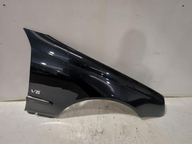 Błotnik przedni prawy 2098800418 MERCEDES