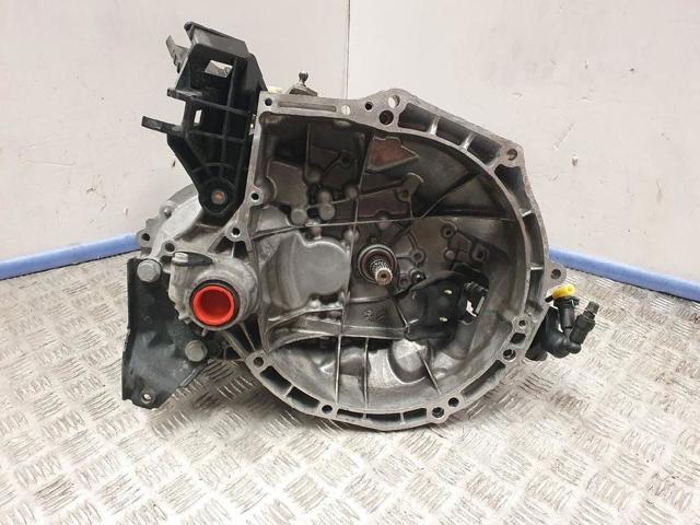 Mechaniczna skrzynia biegów w komplecie 20A701 PEUGEOT