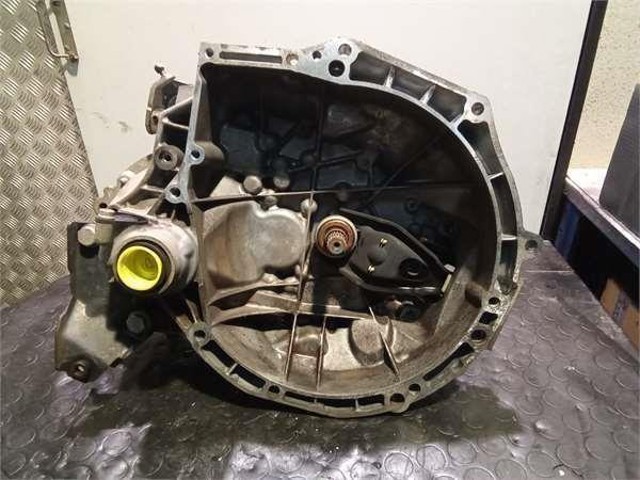 Mechaniczna skrzynia biegów w komplecie 20A701 PEUGEOT