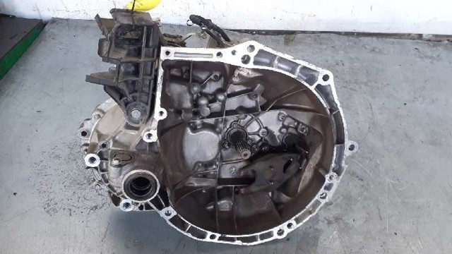 Mechaniczna skrzynia biegów w komplecie 20A701 PEUGEOT
