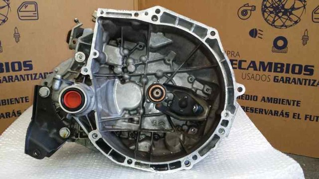 Mechaniczna skrzynia biegów w komplecie 20A701 PEUGEOT