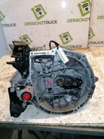 Mechaniczna skrzynia biegów w komplecie 20A701 PEUGEOT