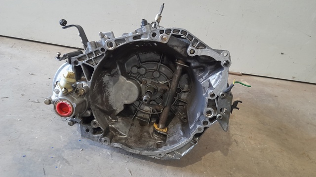 Mechaniczna skrzynia biegów w komplecie 20CH43 PEUGEOT