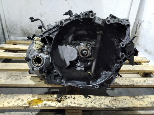 Mechaniczna skrzynia biegów w komplecie 20CH43 PEUGEOT