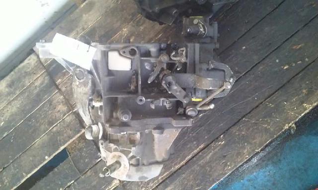 Mechaniczna skrzynia biegów w komplecie 20CL77 PEUGEOT