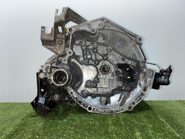 Mechaniczna skrzynia biegów w komplecie 20CQ08 PEUGEOT