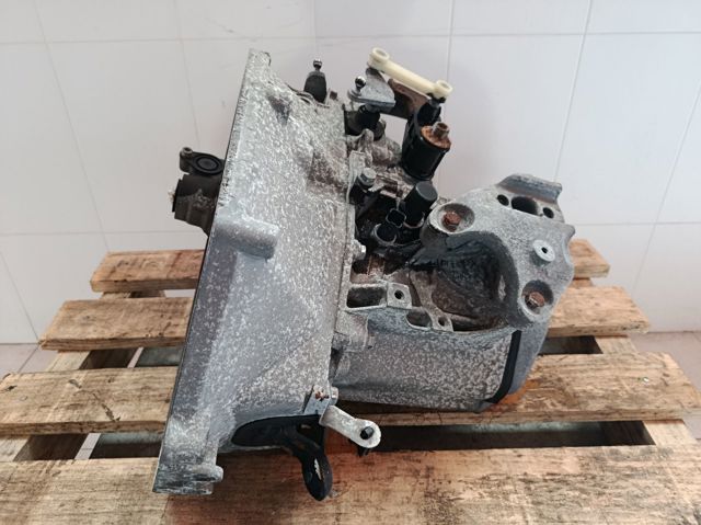 Mechaniczna skrzynia biegów w komplecie 20CR15 PEUGEOT