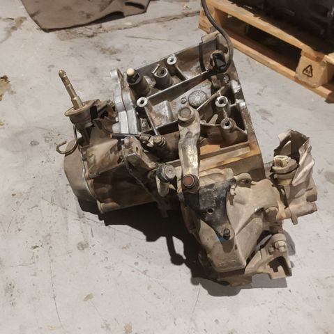 Mechaniczna skrzynia biegów w komplecie 20DL41 PEUGEOT