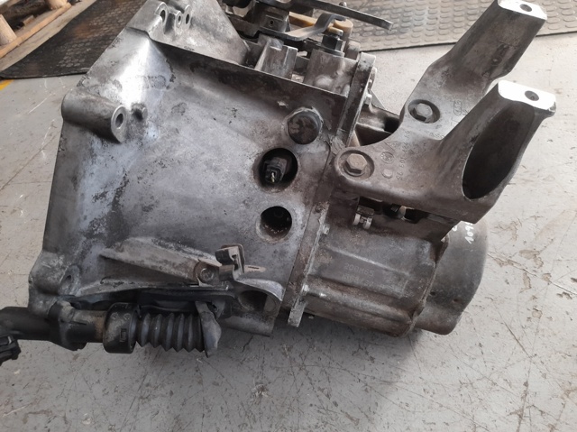 Mechaniczna skrzynia biegów w komplecie 20DM65 PEUGEOT