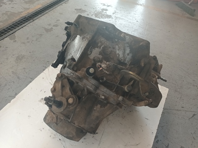 Mechaniczna skrzynia biegów w komplecie 20DM75 PEUGEOT