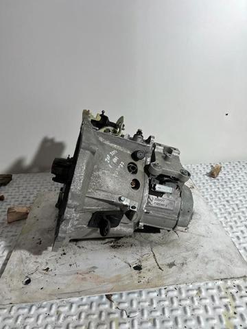 Mechaniczna skrzynia biegów w komplecie 20DP77 PEUGEOT
