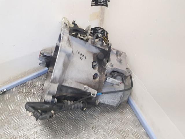 Mechaniczna skrzynia biegów w komplecie 20DP77 PEUGEOT