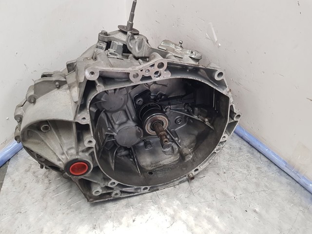 Mechaniczna skrzynia biegów w komplecie 20EA07 PEUGEOT