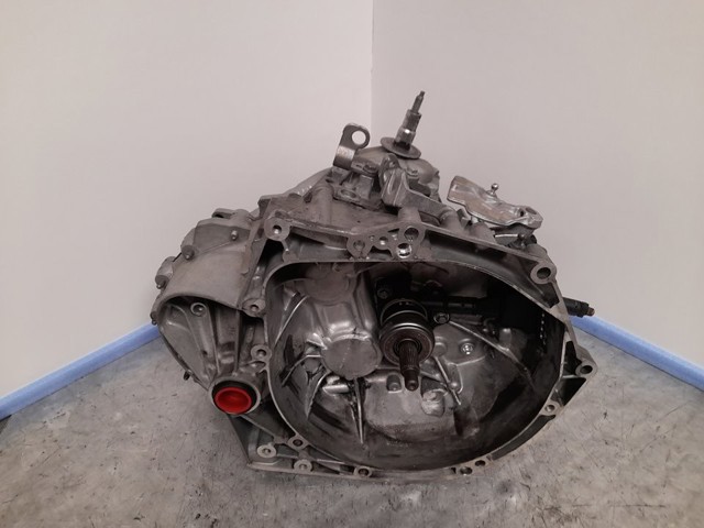 Mechaniczna skrzynia biegów w komplecie 20EA07 PEUGEOT
