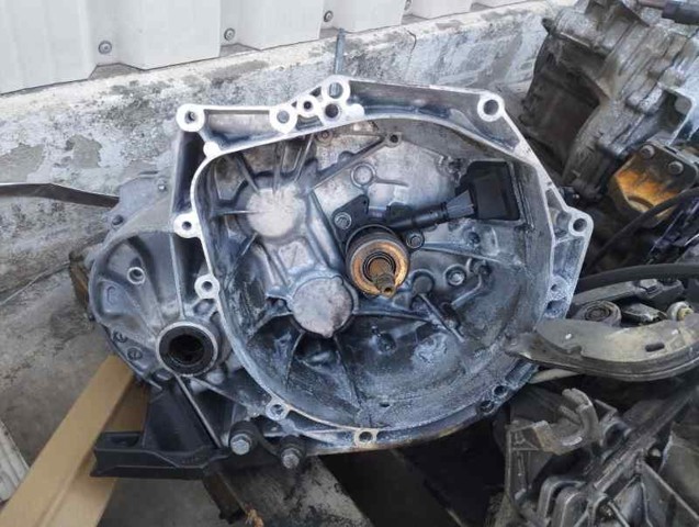 Mechaniczna skrzynia biegów w komplecie 20EA07 PEUGEOT