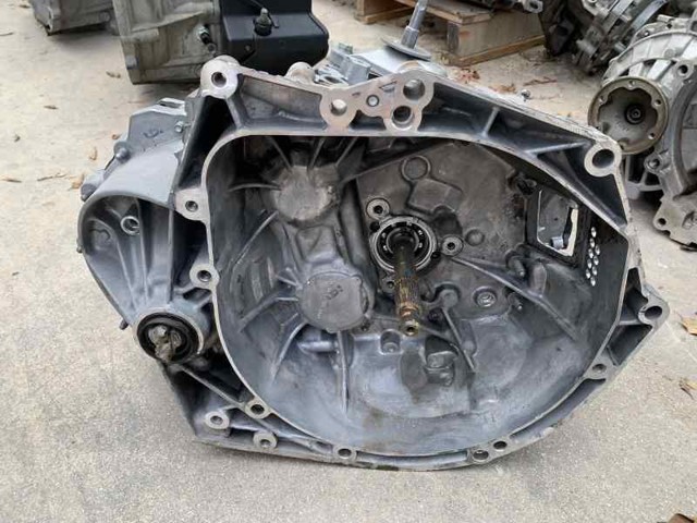 Mechaniczna skrzynia biegów w komplecie 20EA07 PEUGEOT