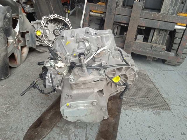 Mechaniczna skrzynia biegów w komplecie 20EA07 PEUGEOT