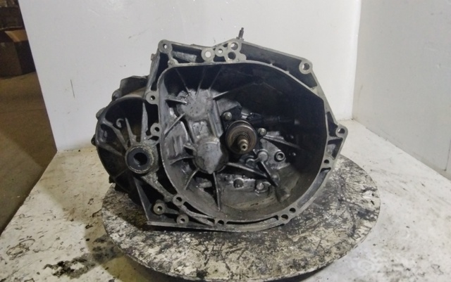 Mechaniczna skrzynia biegów w komplecie 20EA07 PEUGEOT