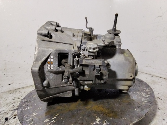 Mechaniczna skrzynia biegów w komplecie 20EA07 PEUGEOT