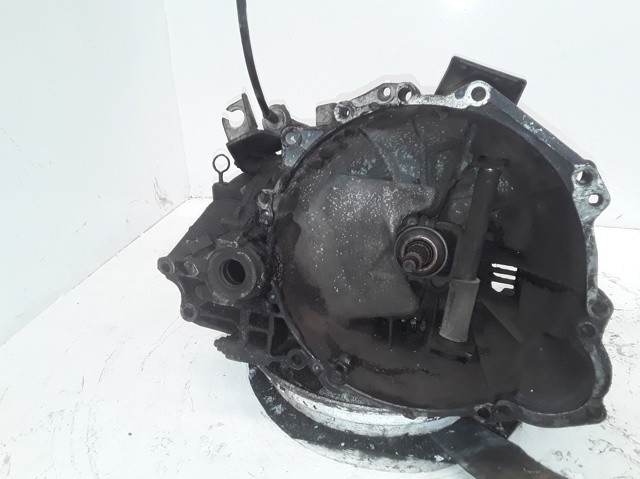 Mechaniczna skrzynia biegów w komplecie 20KE04 PEUGEOT