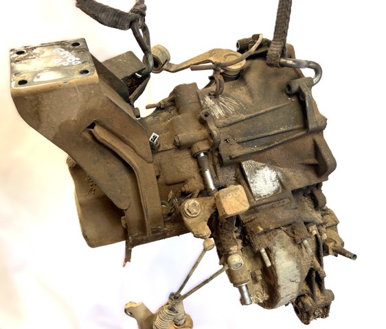 Mechaniczna skrzynia biegów w komplecie 20KE04 PEUGEOT