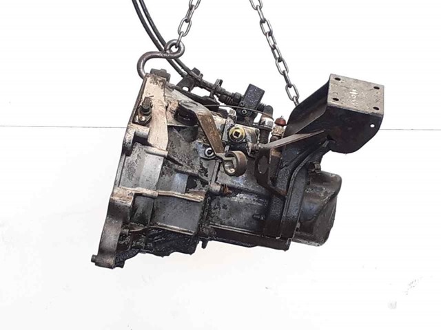 Mechaniczna skrzynia biegów w komplecie 20KE04 PEUGEOT