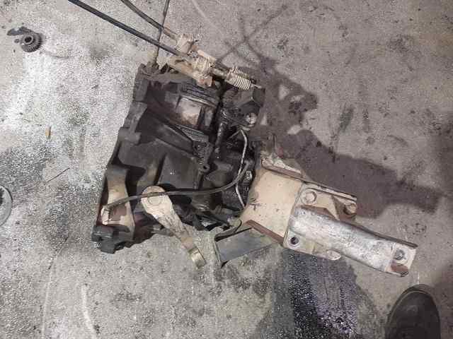 Mechaniczna skrzynia biegów w komplecie 20KE04 PEUGEOT