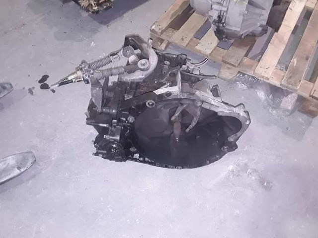 Mechaniczna skrzynia biegów w komplecie 20LE94 PEUGEOT
