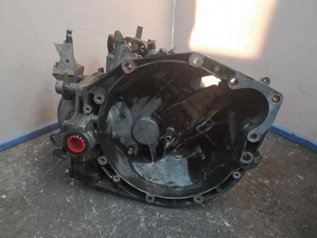 Mechaniczna skrzynia biegów w komplecie 20LM02 PEUGEOT