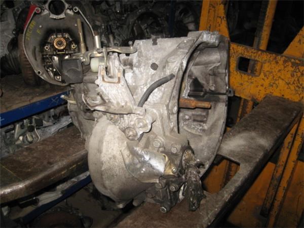 Mechaniczna skrzynia biegów w komplecie 20LM02 PEUGEOT