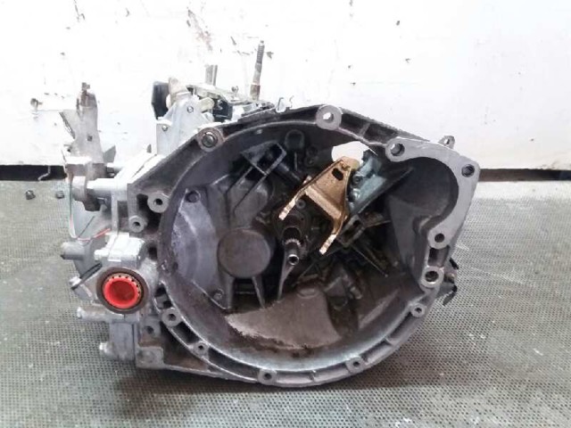 Mechaniczna skrzynia biegów w komplecie 20LM02 PEUGEOT
