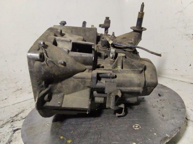Mechaniczna skrzynia biegów w komplecie 20LM06 PEUGEOT