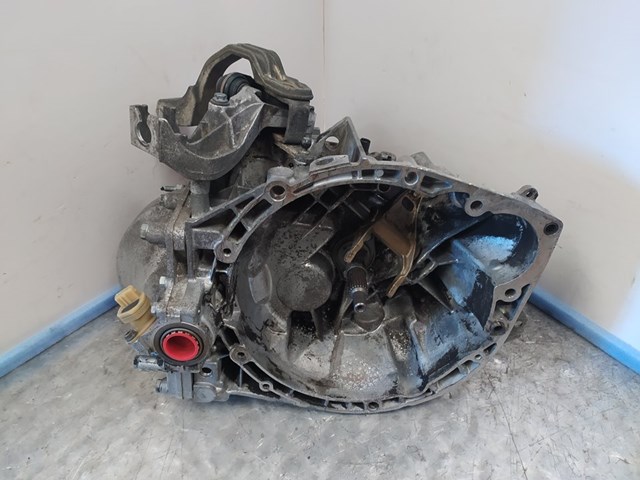 Mechaniczna skrzynia biegów w komplecie 20LM06 PEUGEOT