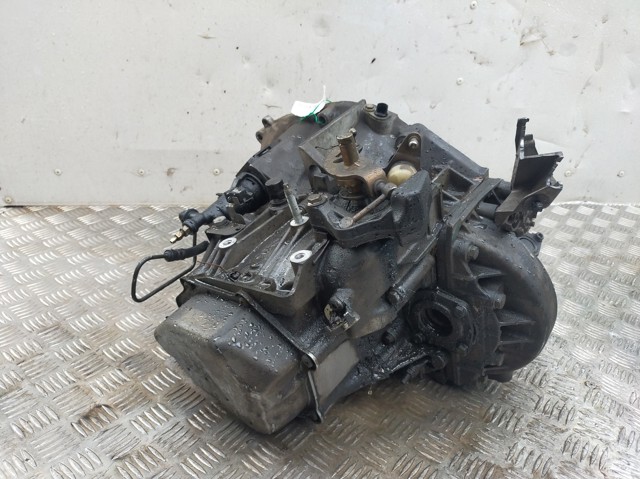 Mechaniczna skrzynia biegów w komplecie 20LM23 PEUGEOT
