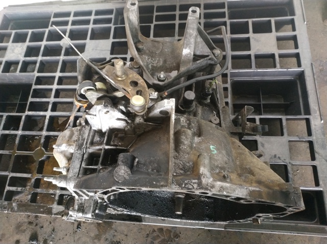 Mechaniczna skrzynia biegów w komplecie 20MB02 PEUGEOT