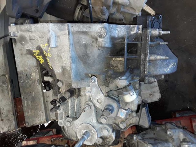 Mechaniczna skrzynia biegów w komplecie 20MB26 PEUGEOT