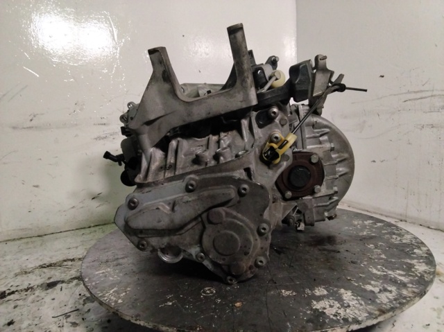 Mechaniczna skrzynia biegów w komplecie 20MB27 PEUGEOT