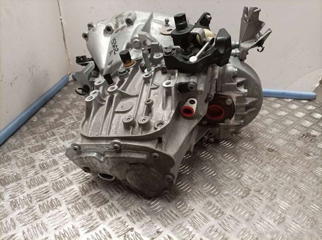 Mechaniczna skrzynia biegów w komplecie 20MB27 PEUGEOT