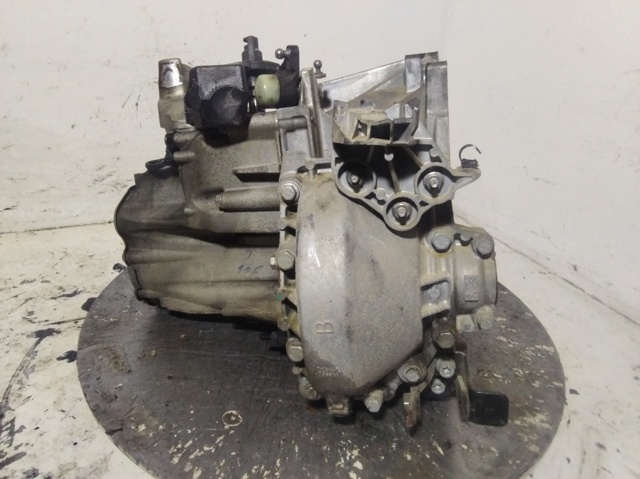 Mechaniczna skrzynia biegów w komplecie 20MB59 PEUGEOT