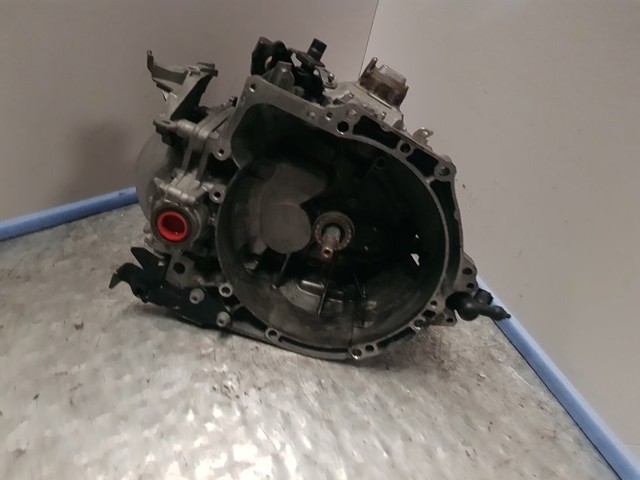 Mechaniczna skrzynia biegów w komplecie 20MB59 PEUGEOT