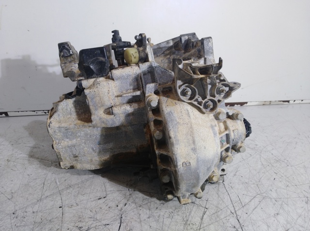 Mechaniczna skrzynia biegów w komplecie 20MB59 PEUGEOT