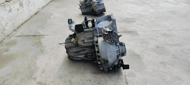 Mechaniczna skrzynia biegów w komplecie 20MB59 PEUGEOT