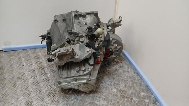 Mechaniczna skrzynia biegów w komplecie 20MB59 PEUGEOT